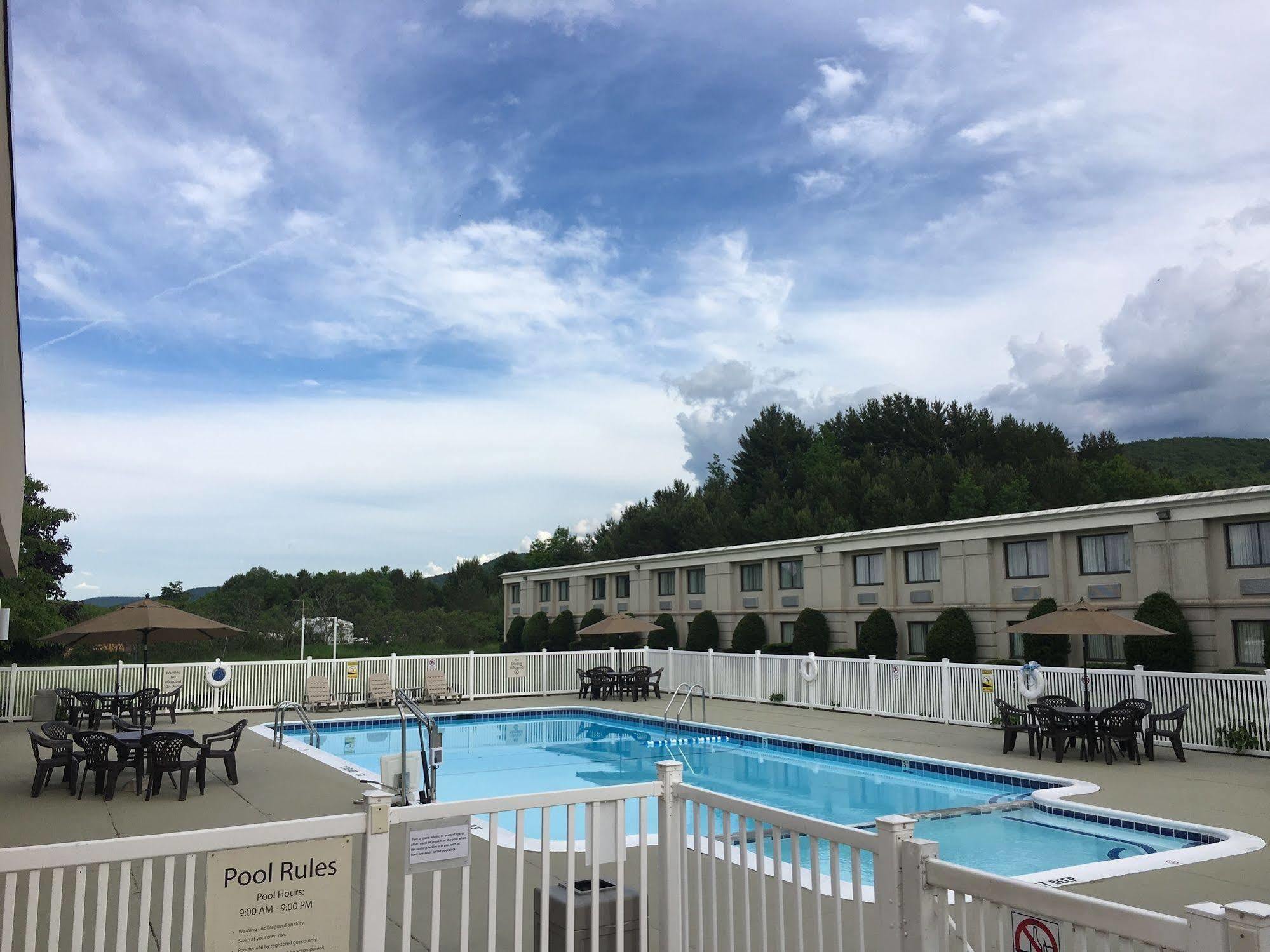 Quality Inn Oneonta Cooperstown Area Zewnętrze zdjęcie